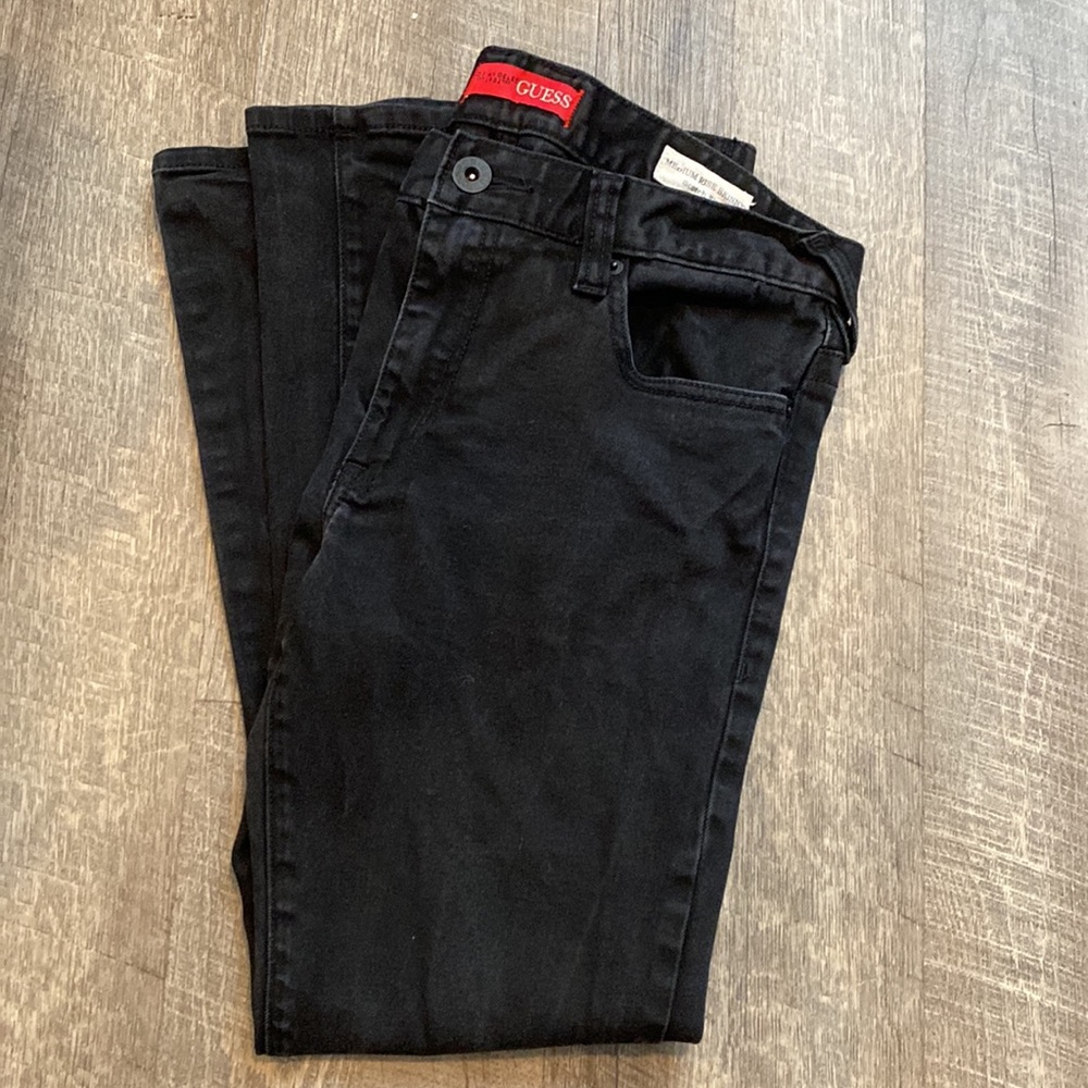 Guess Medium Rise Skinny scotch fit jeans